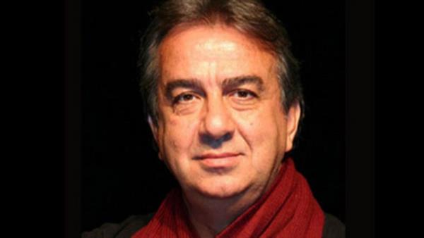 Erhan Yazcolu 11 yl nce yakaland grtlak kanserinden tamamen kurtulan nl oyuncu, "Doktorlarn hibir dediini yapmadm: 'Konuma' dediler, balkona ktm avazm kt kadar bardm. Moral ok nemli" dedi.