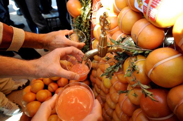 <b>Portakal, Mandalina ve Greyfurt:</b> Bu meyveler k mevsiminin en belirgin meyveleridir