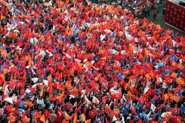 AK Parti Ankara-Sincan'da "Milli radeye Sayg" mitingi dznledi. te Mitingden kareler.