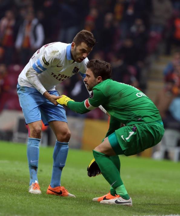 @brkcnbrls Bu lig i�in fazla Onur'lu.