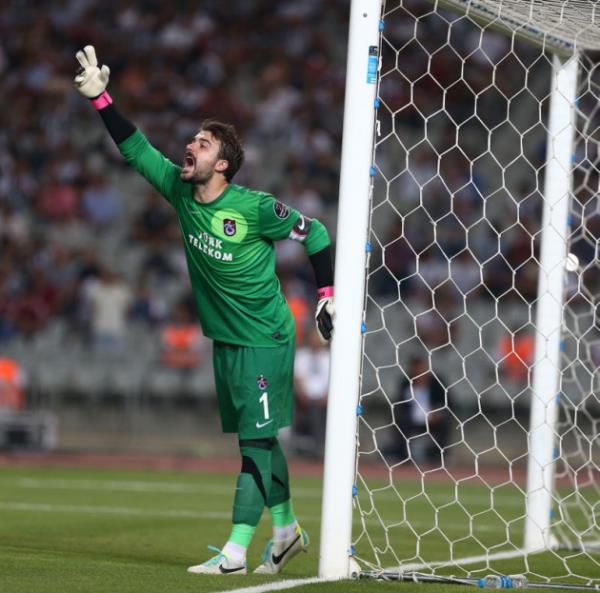 @sgokbakar Galatasaray ile Onur arasinda gecen bi macti. Bu hafta kalecilerin haftasi oldu diyebiliriz. Hunerlerini sergiledi hepsi. Tebrikler GS!!!