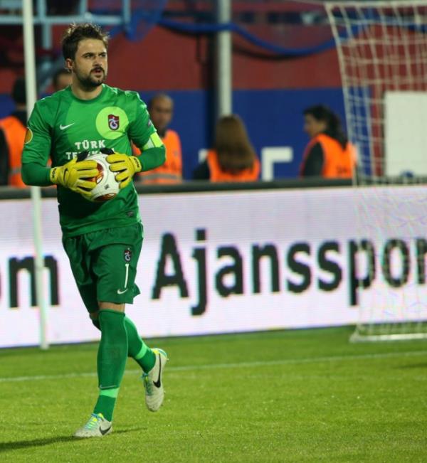 @SedatDogan_ Trabzonu ba�ta kaleci Onur olmak �zere g�sterdikleri m�cadeleden �t�r� kutlar�m! �n�allah haketti�inizi al�rs�n�z!