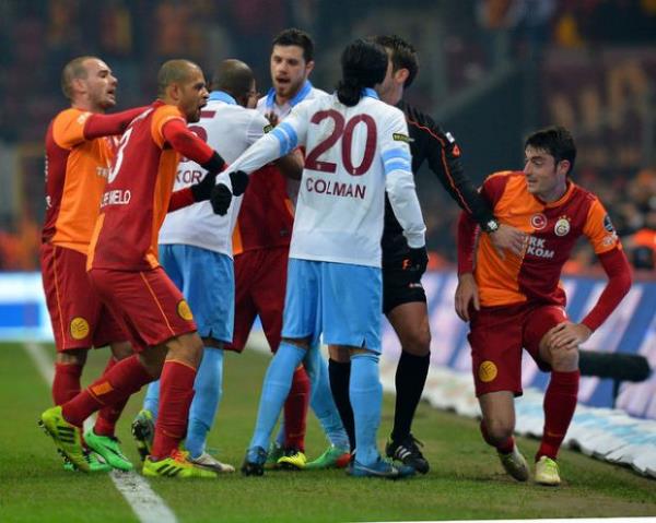 Burak yine drogba kay���n� yapamad�:(