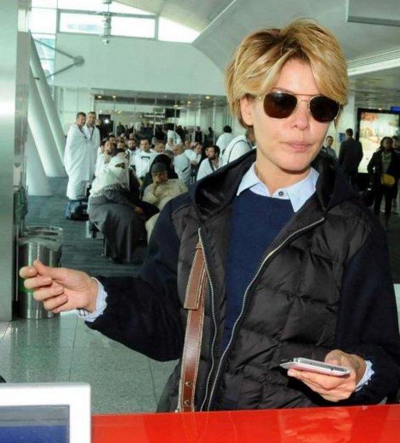 G�lben Ergen, �ntizar, Burcu G�ne�,Bedia Akart�rk ve k�z� Umre ziyareti i�in kutsal topraklara gittiler