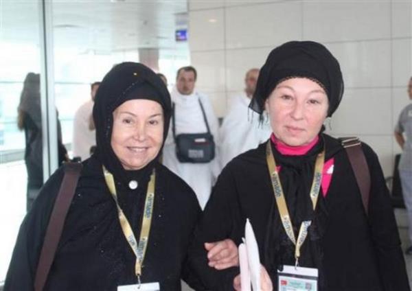 G�lben Ergen, �ntizar, Burcu G�ne�,Bedia Akart�rk ve k�z� Umre ziyareti i�in kutsal topraklara gittiler