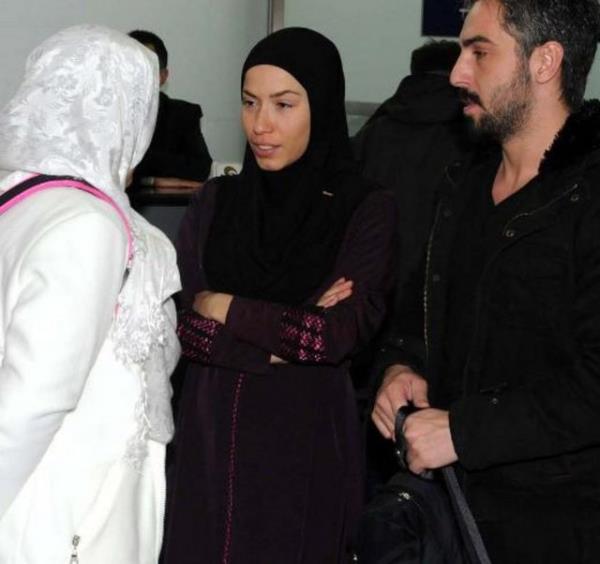 G�lben Ergen, �ntizar, Burcu G�ne�,Bedia Akart�rk ve k�z� Umre ziyareti i�in kutsal topraklara gittiler