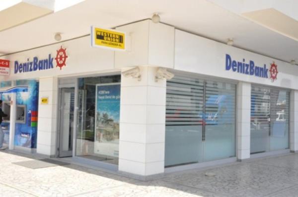 <p><b>Deniz Bank 1.200 kii</b></p>  680 ubesi olan DenizBank'n 81 ilde ubesi bulunuyor. Eyll sonu itibariyle alan say 14.166. Denizbank'n 2013'te at ube says 72, bunlarn 32'si Citibank'tan devir alnd. Citibank'tan devir alnan alanlar dahil olmak zere toplam 4235 kii ie alnd. Deniz Bank 2013 sonu itibariyle yurtiinde 709 ubeye ulaacak 2014 ylnda ise 20 yeni ube daha aarak bymesini srdrecek Deniz Bank gelecek sene 1.200 kiilik byme ile 15.600 alana ulaacak. Byme younlukla ubelerde, ube d sat kanallarnda ve IT'de gerekleecek.