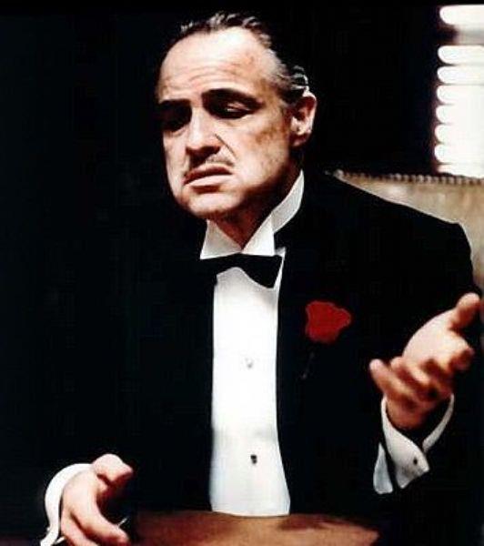 The Godfather filminde Marlon Brando'nun canlandrd, aznda aklta varm gibi konuan, ksk sesli, aslnda ezilenlere kar merhametli, ailesinin cn yllar sonra alm, sinema tarihinin en baba babasdr Don Vito Corleone. Soukkanl, ikna yetenei yksek, zeki, cool ve karizma abidesi bir karakterdir Don Vito.