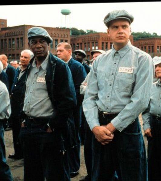 Morgan Freeman'n Shawshank Redemption filminde canlandrd Ellis 'Red' Redding karakteri, senelerdir hapishanede yaamn srdren ve artk kendine hapishanede yeni bir hayat kurmu, gerektiinde acmasz, gerektiinde merhametli karakterdir...