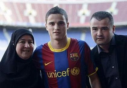 <b>brahim Afellay:</b> PSV'de yldz parlad ve Barcelona'ya transfer oldu. ok hzl, ok teknik. leri uta da, kanatta da rahatlkla oynayabiliyor. Hollanda Milli Takmnn gelecek vadeden isimlerinden.