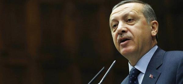 <p><b>renci evleri tartmas</b></p>    Kasm aynda renci evleri tartmas yaand. Babakan Erdoan, rencilerin kald evlerle ilgili "Eer bir yasal dzenleme olmas gerekiyorsa biz, bu konuyla ilgili yasal dzenlemeyi de yaparz" dedi.