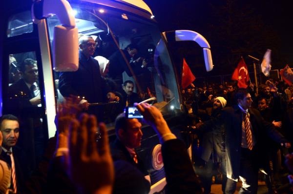 Babakan Recep Tayyip Erdoan' Pakistan temaslar dn Esenboa Havaalannda yzbinlerce kii karlad