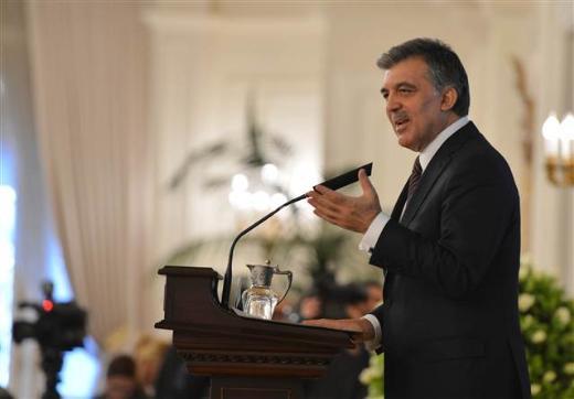 Cumhurbakanl Basn Merkezinden yaplan aklamada, Cumhurbakanl Kltr ve Sanat Byk dl Ynetmelii'nde, hizmet ve eserleri ile Trk kltr ve sanat hayatna nemli katklarda bulunan, lkenin kltr ve sanatnn yceltilmesine alan Trk vatanda ve yabanc uyruklu kiileri veya kurumlar, devlet adna onurlandrmak ve zendirmek amacyla Cumhurbakanl Kltr ve Sanat Byk dl verilmesi ngrld anmsatld.