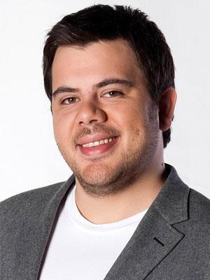 <p><b>Eser Yenenler</b></p>    <b>Twitter ad:</b> @eseryenenler     <p><b>Takipi Says:</b> 1 milyon 306 bin 141</p>