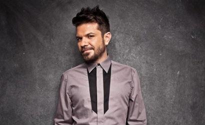 <p><b>Kenan Doulu</b></p>    <b>Twitter ad:</b> @kenandogulu     <p><b>Takipi Says:</b> 2 milyon 216 bin 515</p>