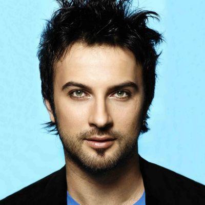 <p><b>Tarkan</b></p>    <b>Twitter ad:</b> @tarkan     <p><b>Takipi Says:</b> 1 milyon 944 bin 170</p>