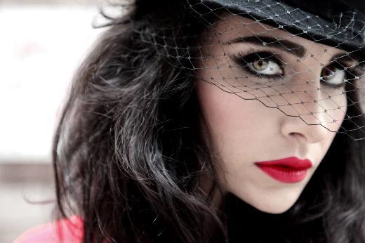 <p><b>Sla Genolu</b></p>    <b>Twitter ad:</b> @silagencoglu     <p><b>Takipi Says:</b> 1 milyon 752 bin 355</p>