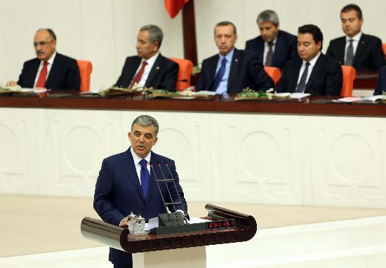 Cumhurbakan Abdullah Gl, TBMM'nin 24. Dnem 4. Yasama Yl'nn al konumasn yapt.