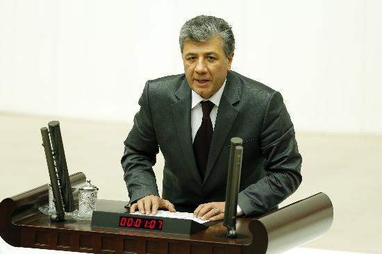 Ergenekon Davas'ndan tutuklu yarglanrken tahliye edilen CHP zmir Milletvekili Mustafa Balbay TBMM Genel Kurulu'nda yemin ederek grevine balad.