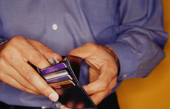 Tketicinin korunmasna ilikin kanun tasars, TBMM Genel Kurulu'nda kabul edilerek yasalat.