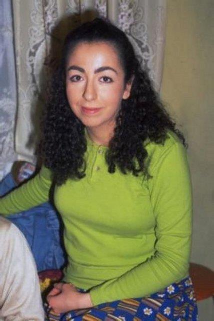 Sdka dizisinde aile basks altndaki bir gen kz canlandryordu Eren.