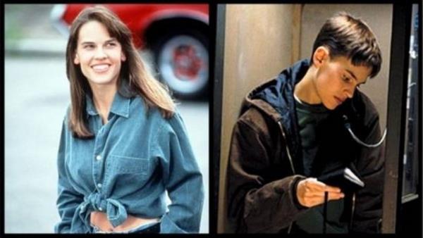 <p><b>Hilary Swank</b></p>  'Boys Don't Cry'da cinsiyet deitiren bir karakteri canladrdan Hilary Swank, rolne hazrlanmak iin 4 hafta boyunca erkek gibi giyinmi, kilo vermi, salarn kestirmi ve davran biimini bir erkeinkine evirmiti.
