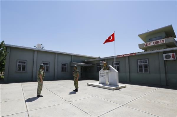 Snr fiziki gvenlik sistemleriyle donatlm hudut karakolu, Suriye snrnda test ediliyor.
