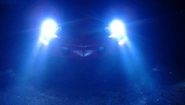 Yolda yalnz deilseniz uzun farlar kapatn.