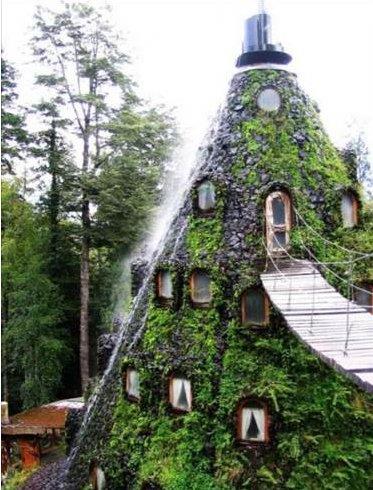 Hotel la Montana Magica, ili