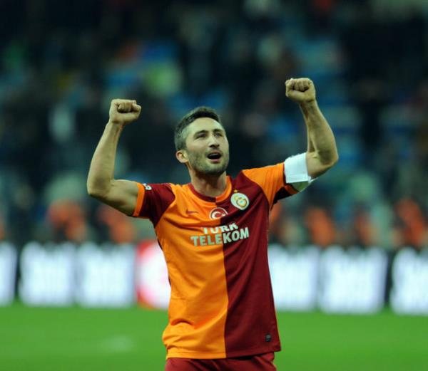 Sabri trivela vurdu Q7 ye selam� yollad�.