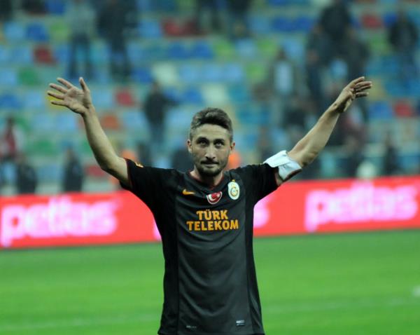 Orta yapar , trivela ile gol bile atmaya �al���r...adams�n SABR�!