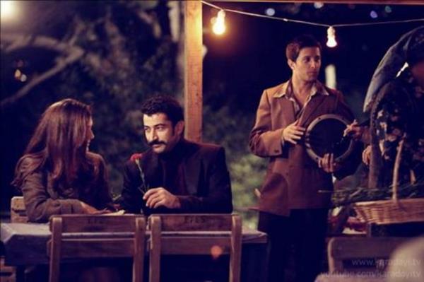 Uyar� ve ele�tirilere a��k olmak.  <p>Deniz ���EK / ANKARA</p>