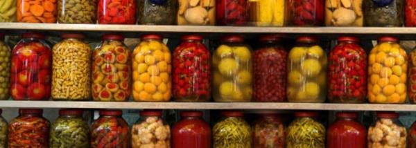 �zellikle Karadeniz B�lgesi'nde s�k t�ketilen tur�unun i�erdi�i y�ksek tuz miktar� dolay�s�yla mide kanserine yol a�an nedenlerden biri oldu�unu belirten Prof. Dr. Ahmet Bekta�, �nemli a��klamalarda bulundu.