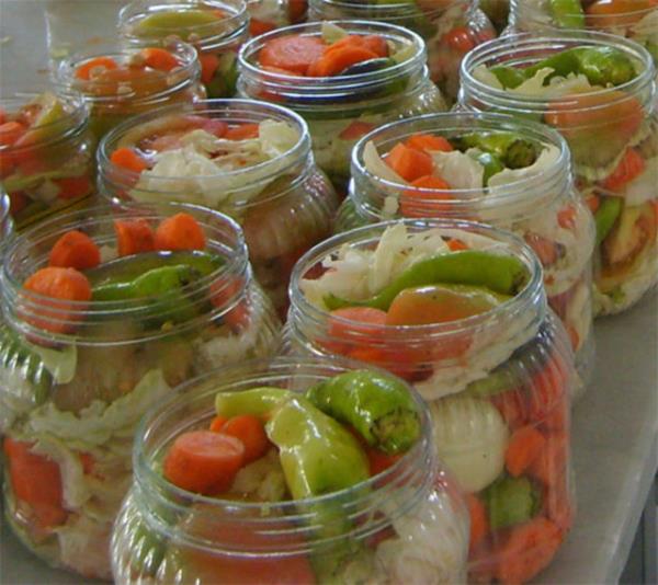 Gastrit belirtileri, ila�lar veya beslenme de�i�iklikleri ile hafifletilebilir veya iyile�ebilse de kronik gastrit ciddi sa�l�k sorunlar�na neden olabilir.