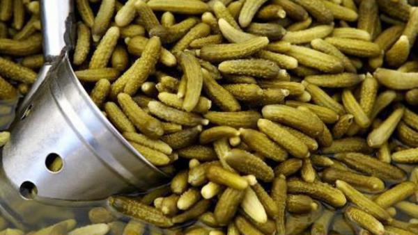 Gastritin genel belirtileri, mide a�r�s�, i�tahta azalma, haz�ms�zl�k, �i�kinlik ve kar�n a�r�s�d�r. Ayr�ca yemekten sonra mide kramplar� ve kusma da g�r�lebilen belirtilerdendir.