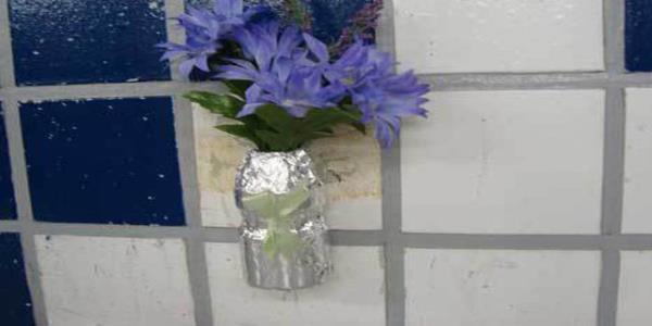 Tuvaletlerdeki plastik iekler