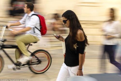 "Y�l�n En �yi Seyahat Foto�raf��lar�" yar��mas�n�n sonu�lar� a��kland�. Birinci foto�raf Danimarkal� foto�raf�� Jonathan Rystrom'�n objektifinden ��kan kare