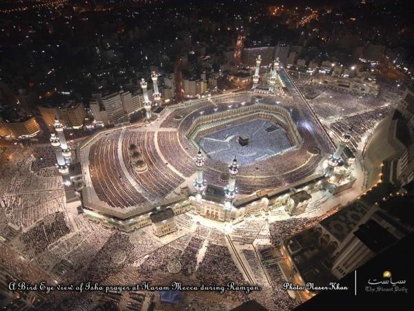 Hz. Muhammed, evredeki Mslman kabilelerden de askerler toplayarak 10.000 kiilik bir kuvvet oluturdu. Bunlarn 700 muhacirlerden, 4.000i ensardan, kalanlarsa evre kabilelerden gelen Mslmanlardan oluuyordu.