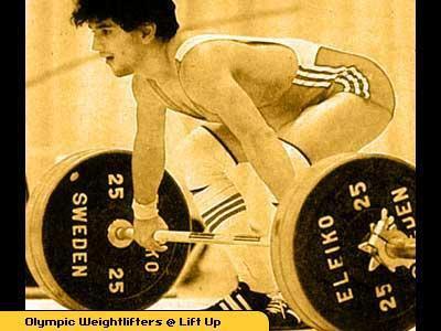 Milli haltercimiz Hafz Sleymanolu, ellerini pudralarken kaldr sresinin bittiini belirten uyar sesiyle irkileli 20 yl oldu.