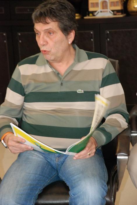 mit Aktan,"Gollerimizi Hagi ile Arif att sayn seyirciler,bu tablo bana byk Trk bestecisi Hac Arif Bey'i hatrlatyor" diyeli 10 yl.