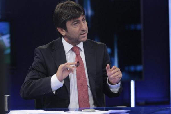 Rdvan Dilmen, "eytan msn, am eytan msn nesin susar msn?" diyen Blent Ersoy'a ie frlatal 24 yl oldu.