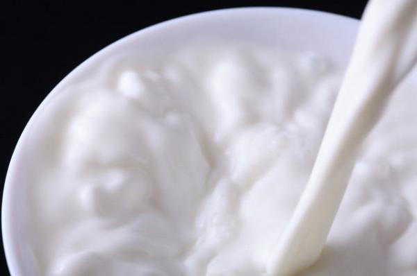 Kahve, ay gibi baz ieceklerin uyarc etkisi olduklar bilinir. Ayran gibi baz ieceklerde yksek sakinletirici zellik olduu ise fazla bilinmemektedir.