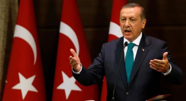 (30 EYLL) DEMOKRATKLEME PAKET AIKLANDI- Babakan Recep Tayyip Erdoan, demokratikleme paketini Babakanlk Yeni Binada dzenledii basn toplantsyla aklad. Erdoan, "Bu paket, bir dayatmann eseri deildir. Bu paket, bir mzakerenin, bir pazarln eseri asla deildir. Demokratik hak ve zgrlkler, mzakerenin, pazarln, dayatmalarn konusu olamaz" dedi.