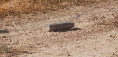 (13 OCAK) KLS'E TOP MERMS DT-Kilis?in, Akabalar ky yaknlarndaki bir tarlaya top mermisi dt. Suriye?den atelendii sanlan top mermisi, snrdaki Akabalar kynde zeytin aalarnn bulunduu tarlaya denk geldi. Alanda 1-1,5 metre derinliinde, 7-8 metre geniliinde bir ukur olutu.