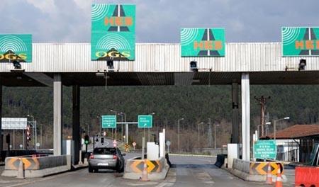 (1 UBAT) OTOYOL VE KPR GELERNDE HGS'YE GELD- KGS?ye (Kartl gei sistemi) gre yzde 20 daha ucuza gei yapma imkan salayan HGS (Hzl Gei Sistemi), itibaren kullanlmaya baland.