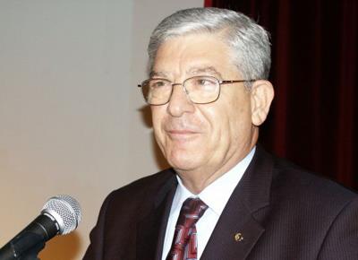 (18 OCAK) ZRVE YAYINEV DAVASINDA EMEKL ORGENERAL N TUTUKLAMA KARARI IKTI-Malatya 3. Ar Ceza Mahkemesi, Zirve Yaynevinde biri Alman uyruklu 3 kiinin boaznn kesilerek ldrlmesine ilikin dava kapsamnda, emekli Orgeneral Hurit Tolon?un da aralarnda bulunduu 4 kiinin tutuklanmasna karar verdi.