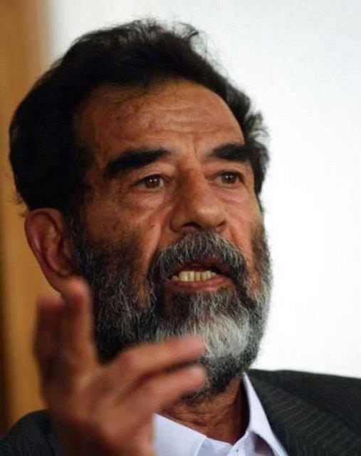 Saddam Hseyin-Irak "Birlik iinde kaln" ABD'nin Irak'a 2003 ylndaki mdahalesinin ardndan 9 ay aranan Saddam Hseyin, memleketi Tikrit'te bir ukurda bulundu.