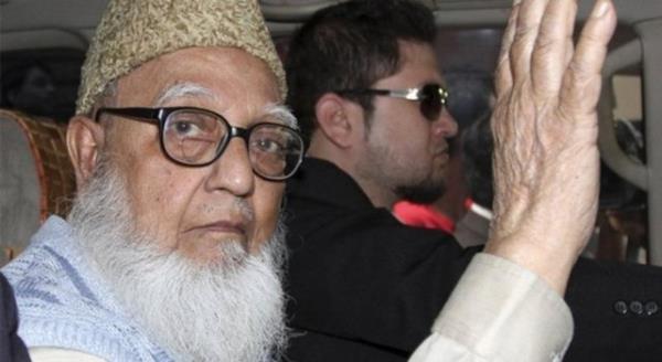 Molla'nn son szleri de bir hayli ilgi ekti. "Suum Allah'tan bakasna kulluk etmemekti, 'Bize kulluk et' dediler, ben de 'asn' dedim" diyen Molla'nn bu szleri, tarihteki nl ahsiyetlerin lmeden nceki szlerini akllara getirdi...