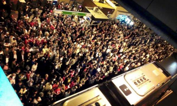 Sa ve sol kelerinde bulunan borular dnda, bir de tam orta ksmda bir adet boru bulunur.