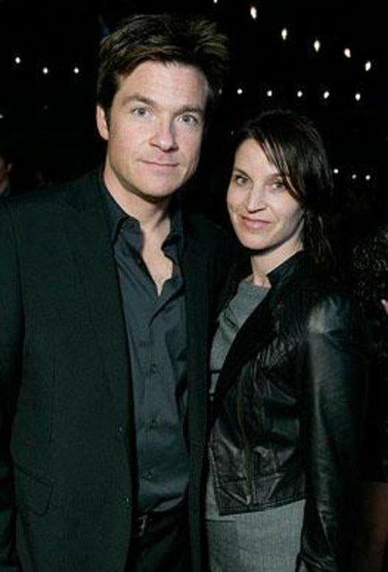 Kardei Justine de onunla ayn meslei seti.